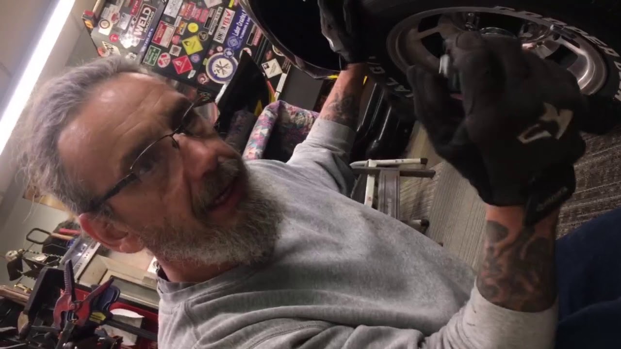 1979 corvette Part 1 body mount change with body on