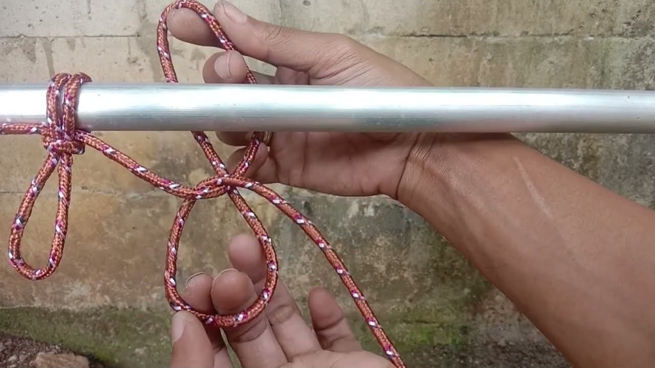 A knotting technique that creates an infinite number of loops with a single rope