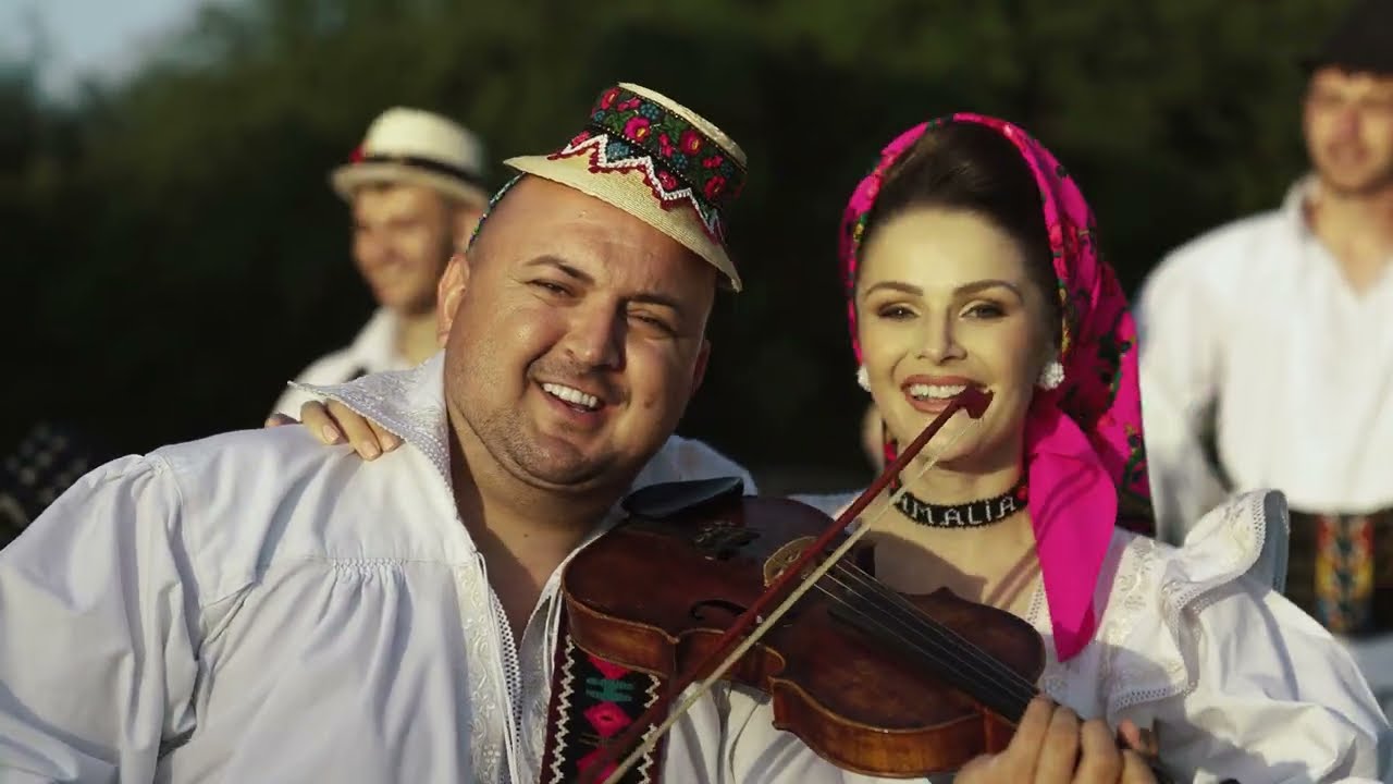 Amalia Ursu si Vasilica Ceterasu -  De vreo 6, 7 ani | Videoclip Oficial