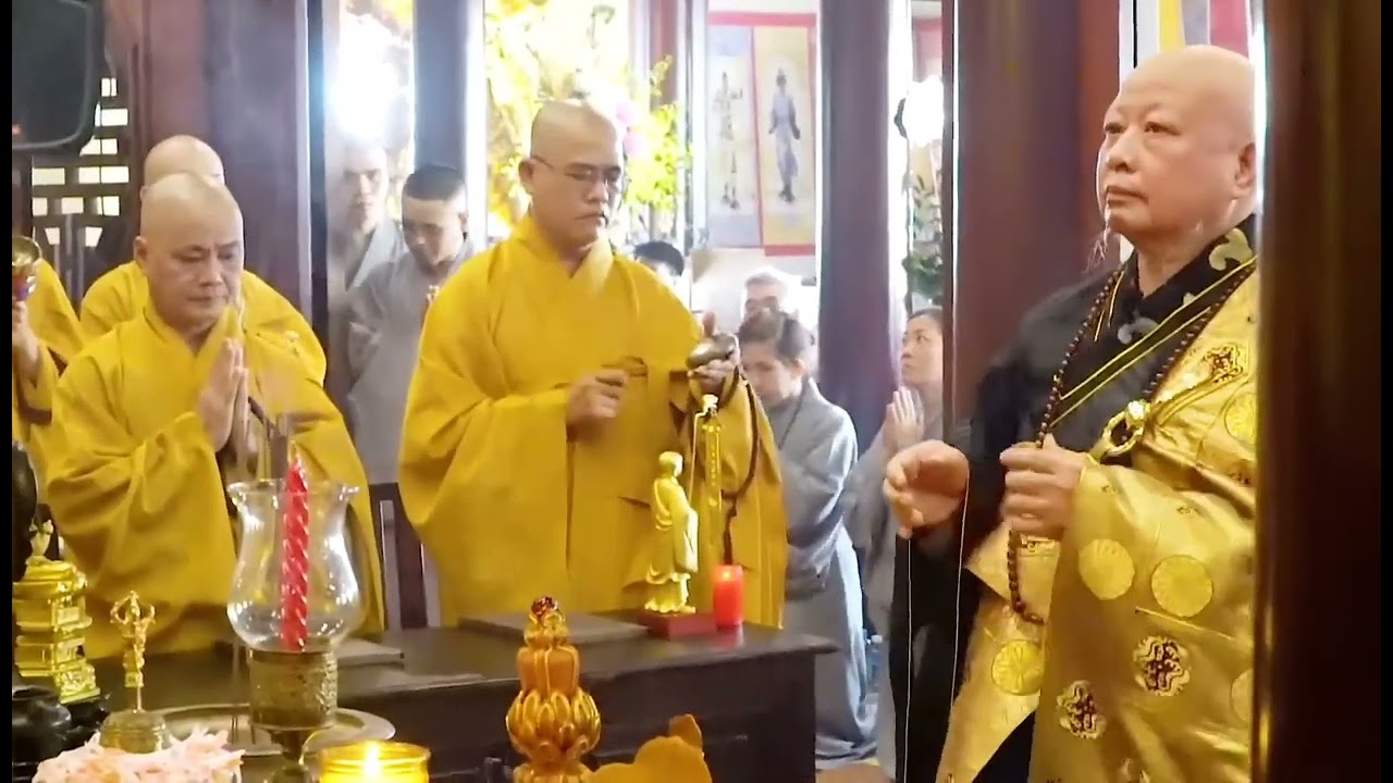 Hòa Thượng thượng Lệ hạ Trang 