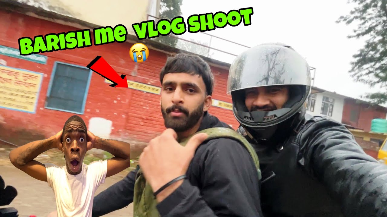 Barish me  akshu  ne kar diya muje bike par gila😭 | 
