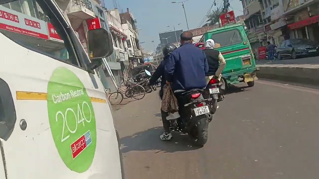 Going to the aminabad medicine market from charbagh।।