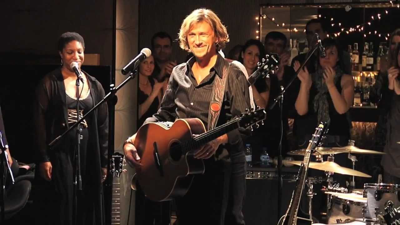 ALEJANDRO ABAD - ERES MI DEBILIDAD - Concierto Unplugged COVID-19 CORONAVIRUS