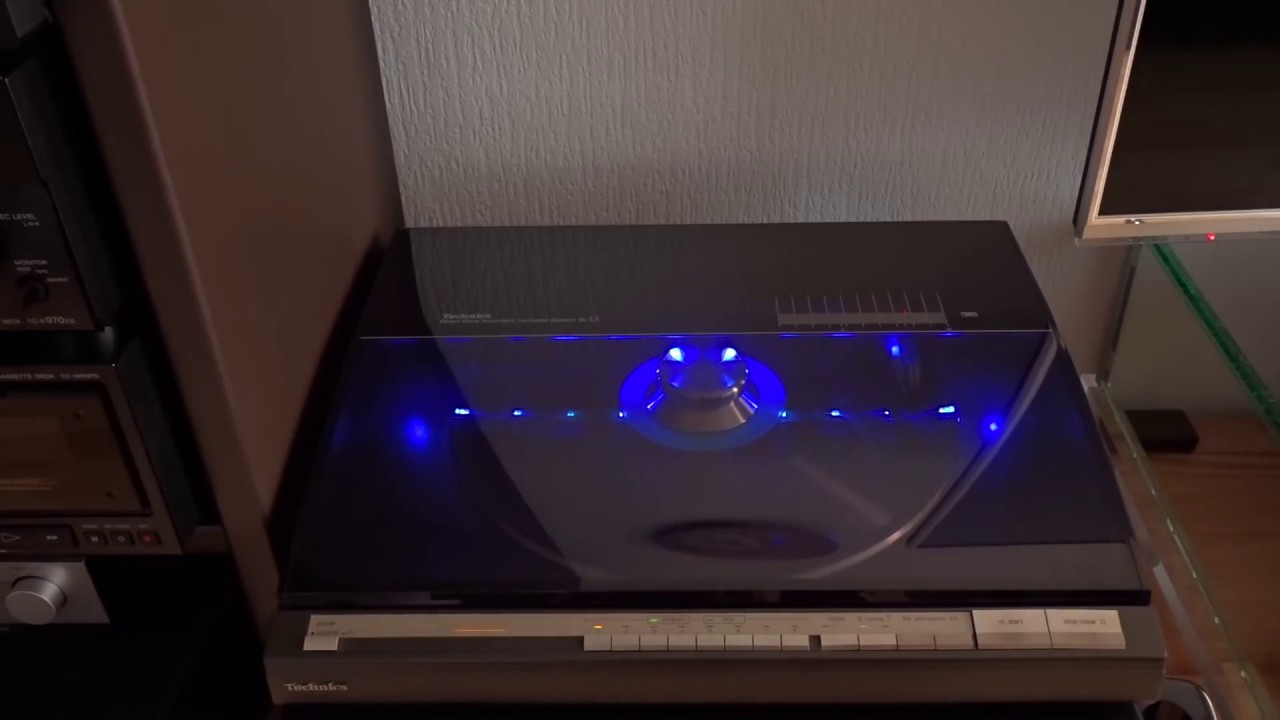 Technics Turntable SL-L3 remote controlled by Logitech Harmony Ultimate