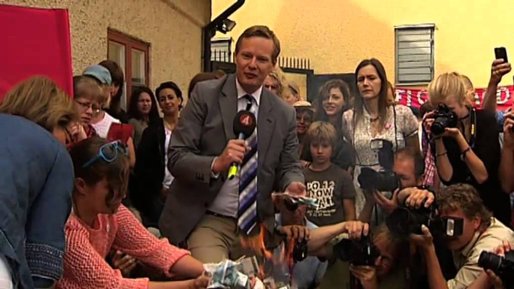 Gudrun Schyman eldar upp 100 000 kronor i protest mot löneskillander