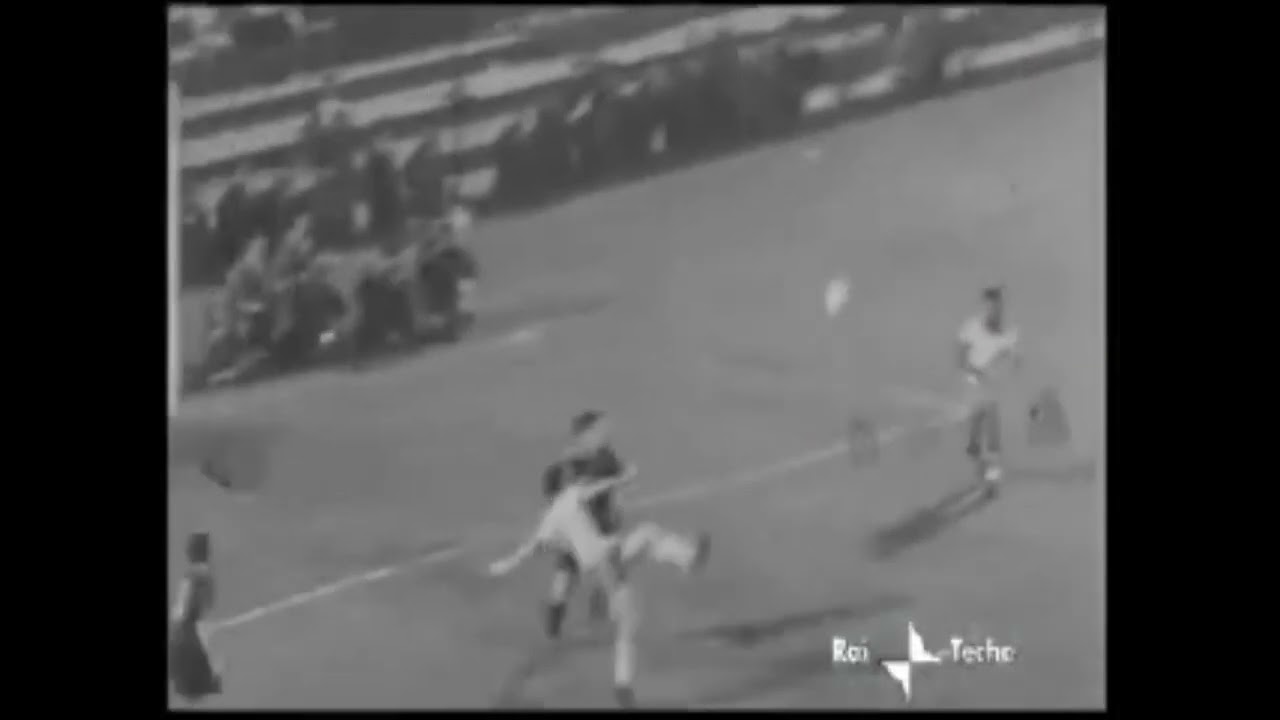 Jose Altafini (Mazzola) fantastic BICYCLE KICK goal / Brasil vs Inter (1958)
