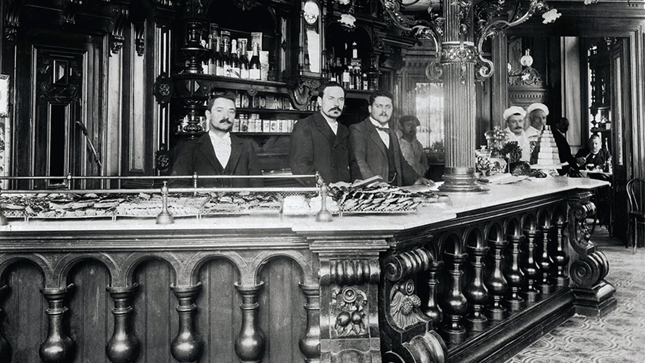HISTORIA DE LA PLAZA ESPAÑA DE ZARAGOZA.  DEL CAFE SUIZO AL BANCO HISPANO AMERICANO.