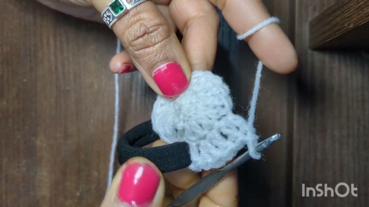 How to attach a rubber band with your crochet hairband 