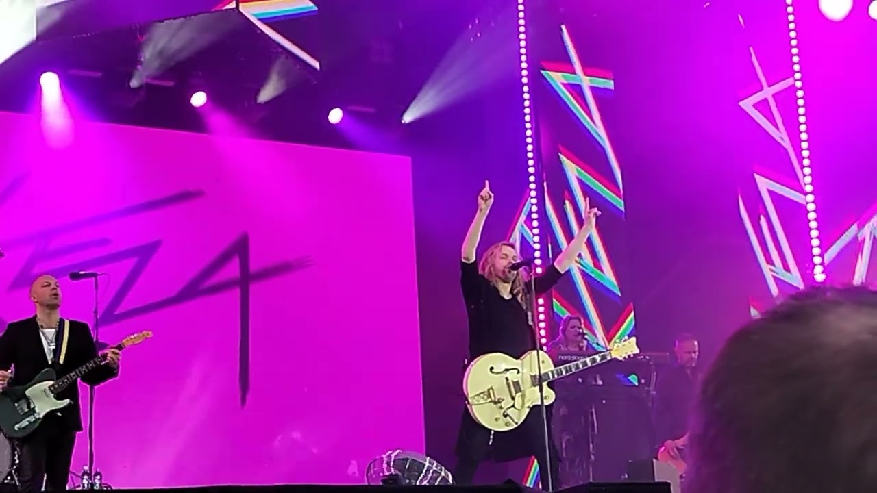 Anssi Kela - Heitä varovaisuus tuuleen (Live)