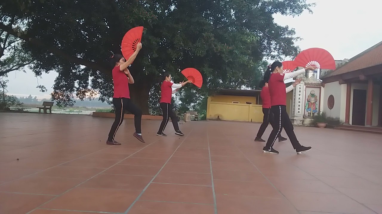 Võ quạt Đông Mai