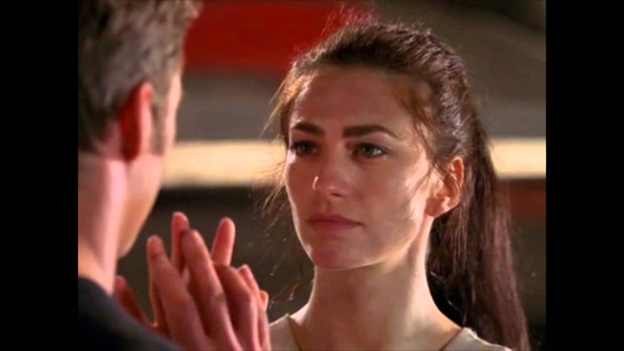 Farscape - John & Aeryn - Starlight [Muse]