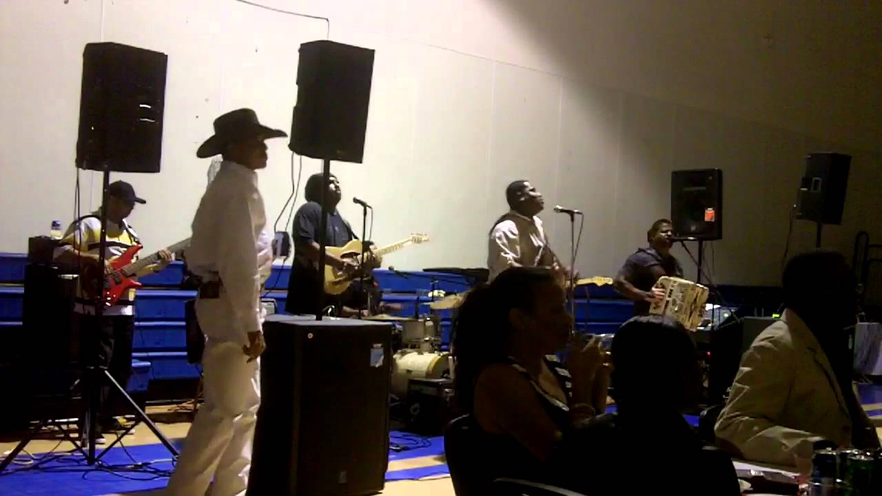 Step Rideau & The Zydeco Outlaws (7 of 13)