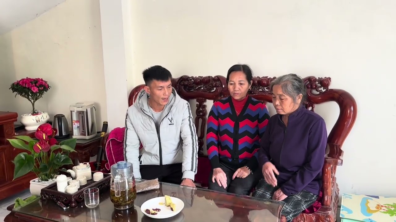 Hai ba so Gia đình Tân vo. Đến để giải quyết. Và khuyên toàn 
