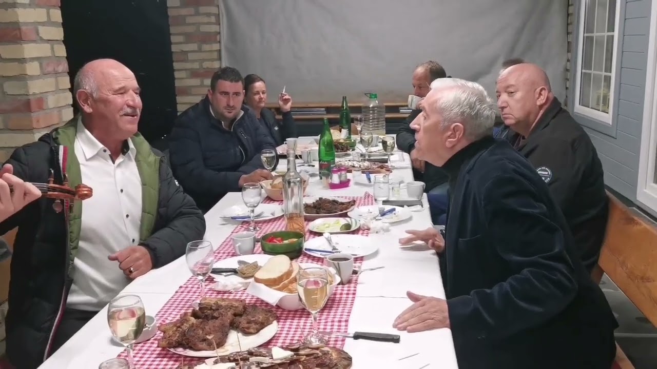 Paćo Ćorluka i Jakov Čičak - Oj kafano kućo stara (Official live Video)