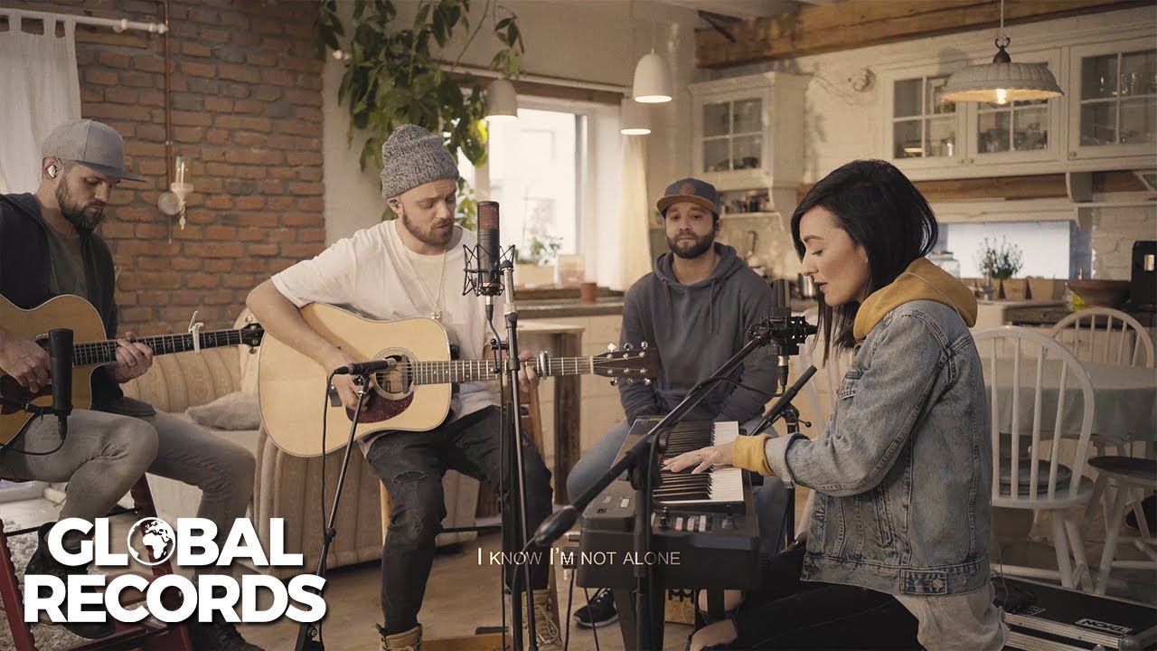White Lynx - Heaven On Earth ft. Emberlyon [Acoustic Session]