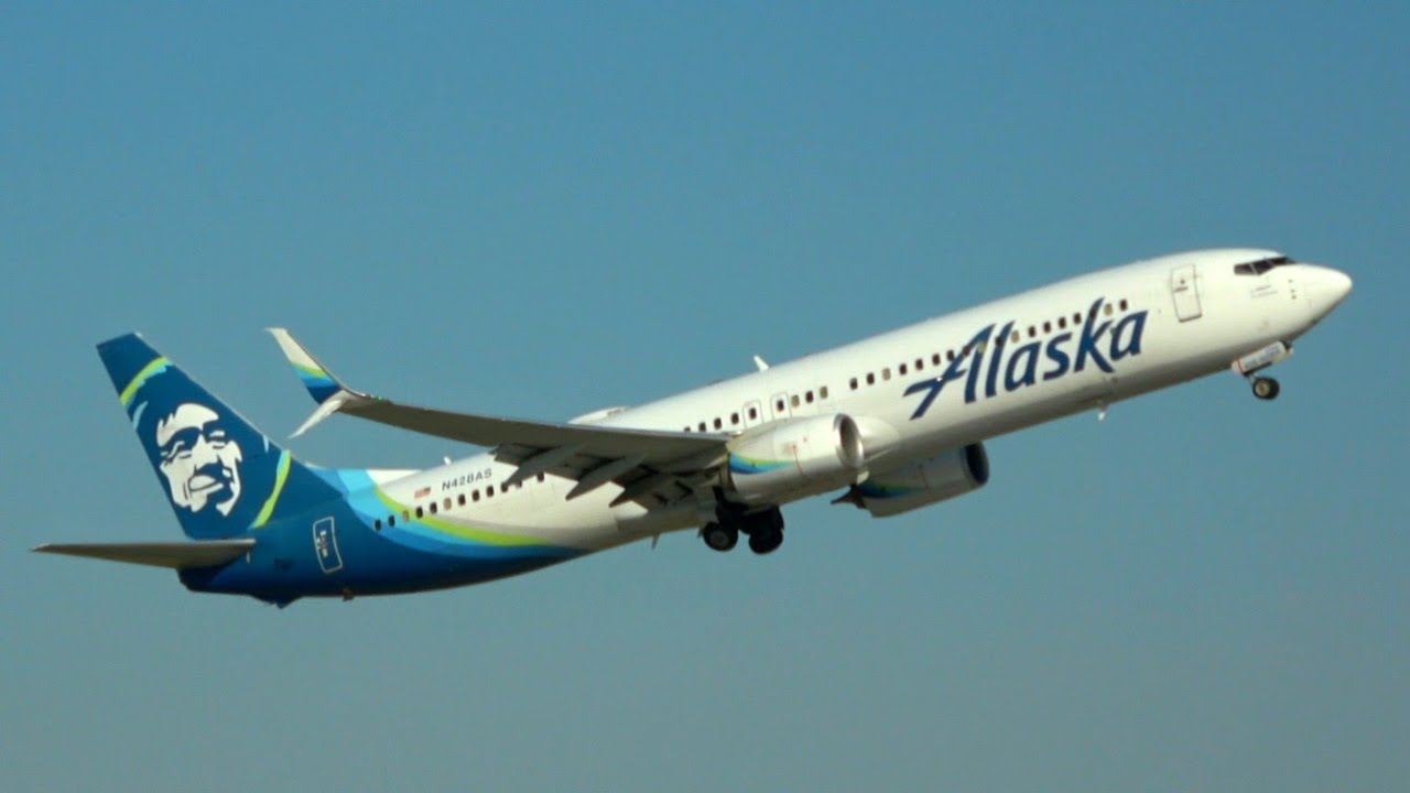 Plane Spotting at Detroit Metro Airport - April 22, 2025 #planespotting #dtw