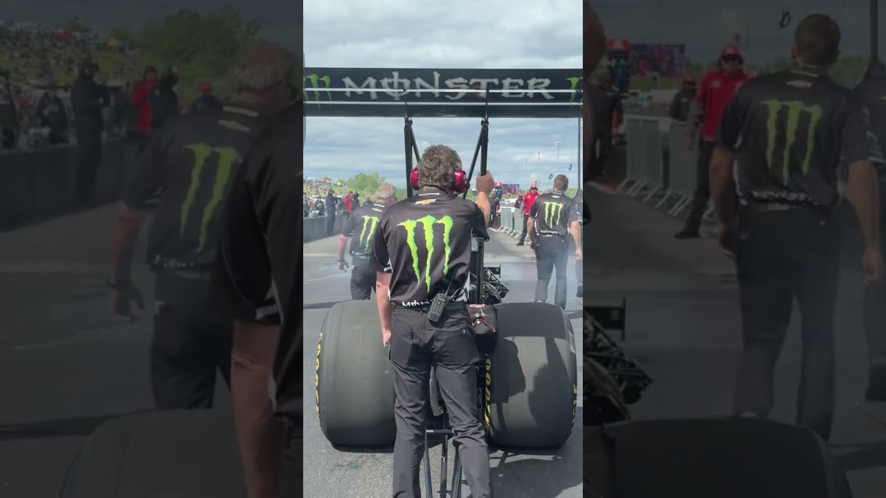 The world's fastest Top Fuel dragster! 🟢 🟢  #NHRA