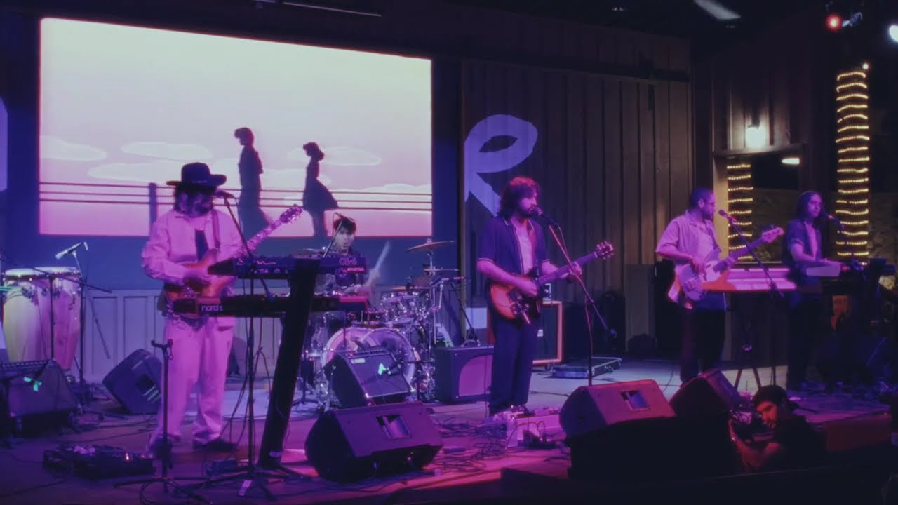 Twin Seas — Live at The Farmhouse Collective (Riverside, Aug 2025)