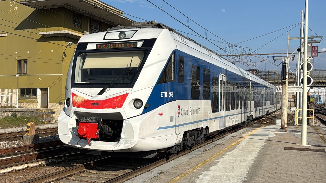TRENI PASSEGGERI E MERCI in arrivo, partenza e transito alla stazione di UDINE!