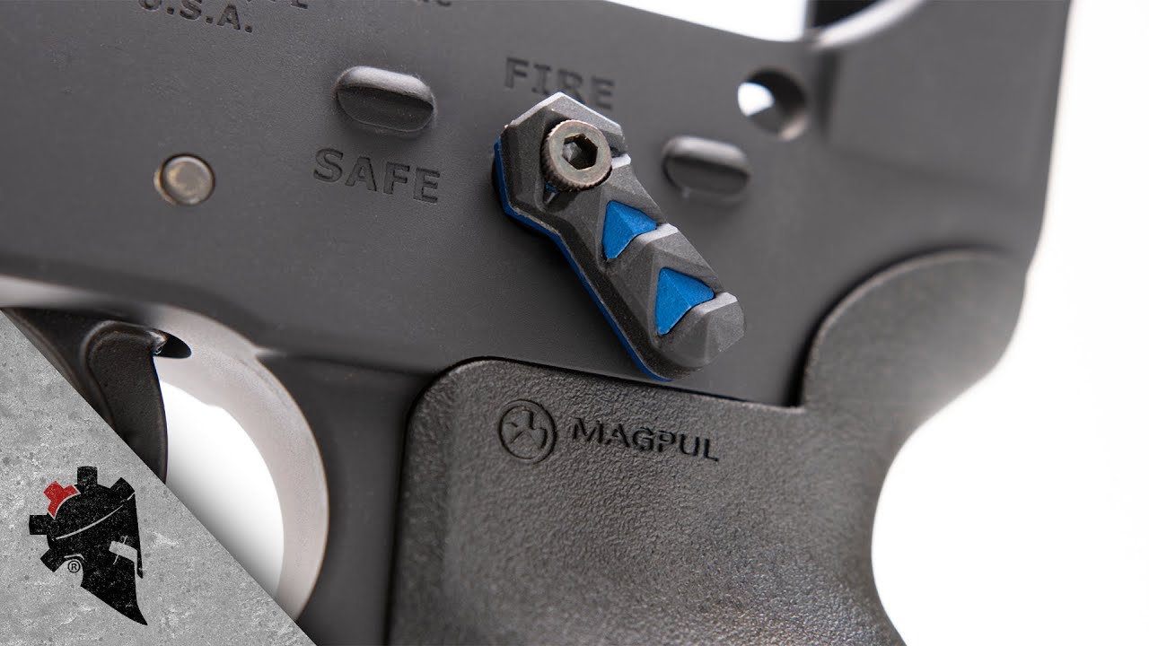 Как быстро и легко установить новый рычаг селектора предохранителя AR-15 — Ft Tyrant CNC Blue Amb...