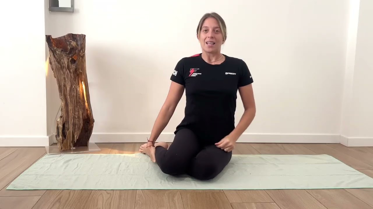 Esercizio di sblocco della cerniera lombo-dorsale | Pre-Pilates