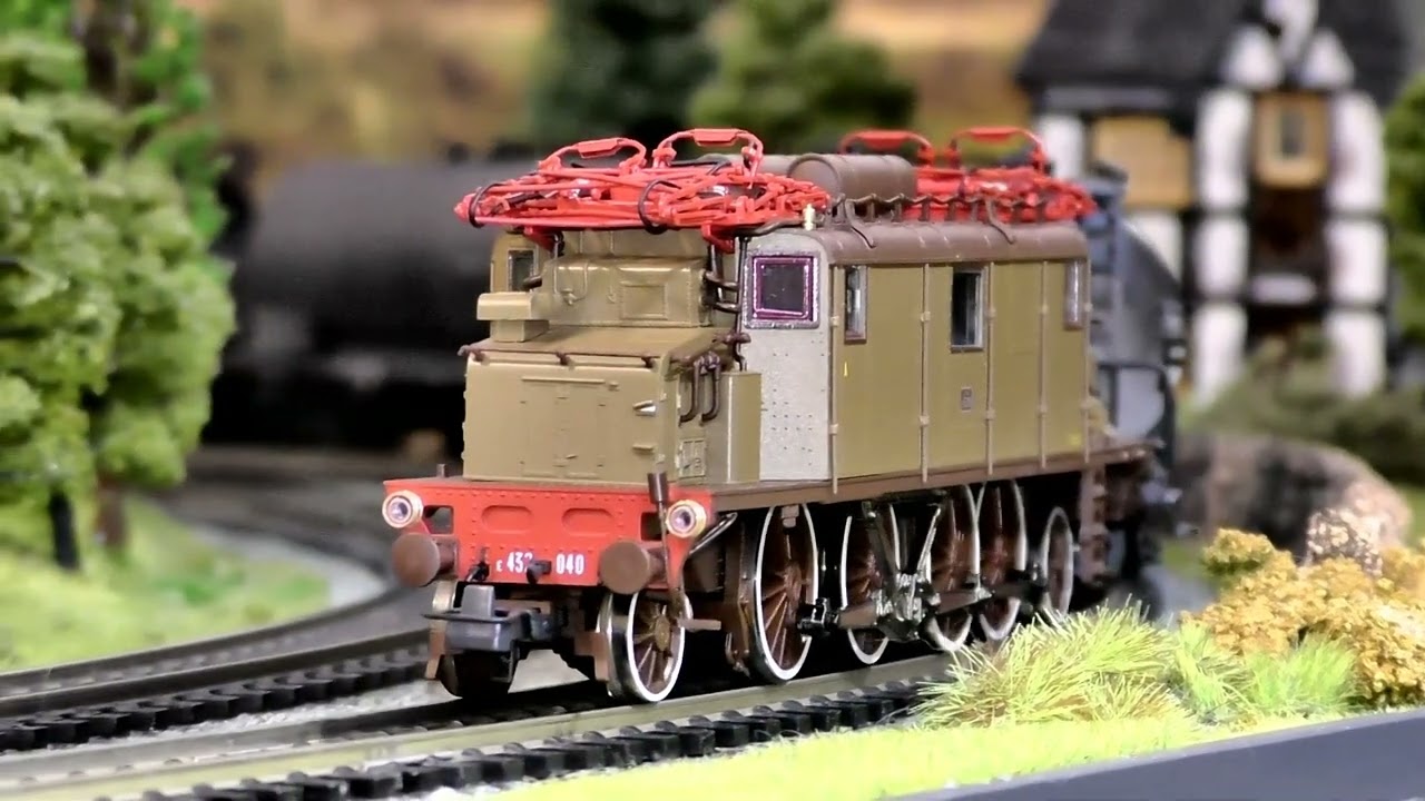 Roco 70467 E432 Beauty or Beast Trifase with Sound