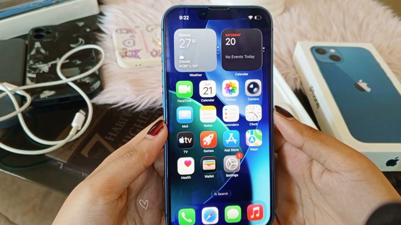 Unboxing iPhone 13 #unboxing #iphone13 #unboxwithme #applegeescorner #adayinmylife #christmasgifts 