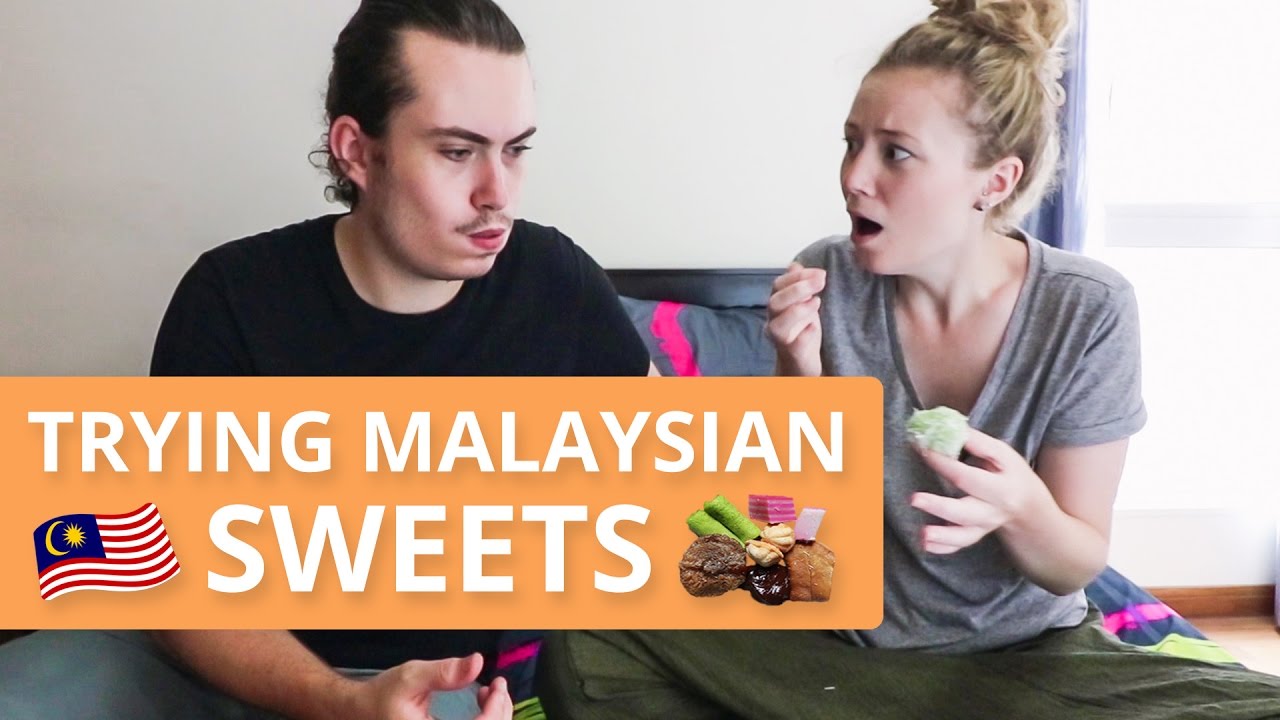 TRYING MALAYSIAN SWEETS