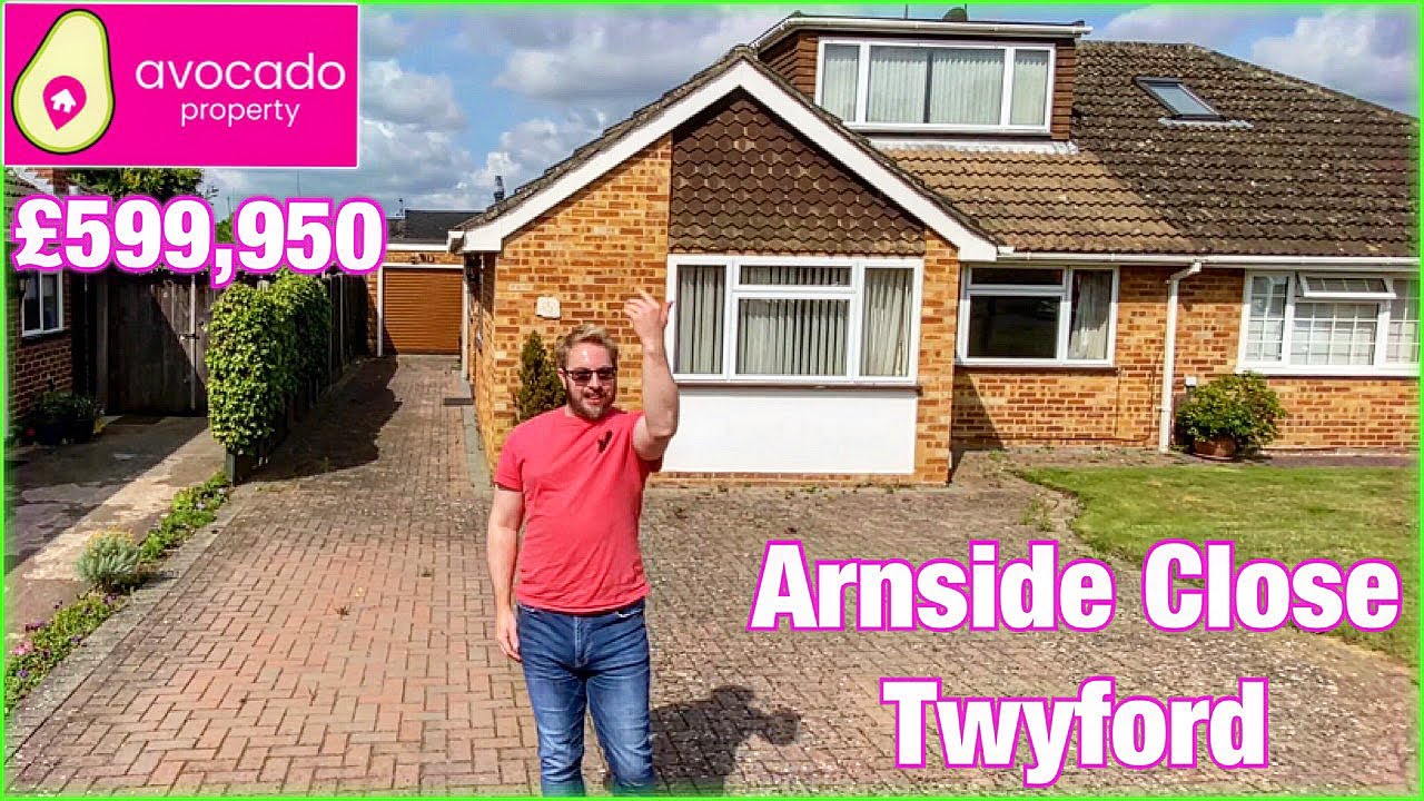 (SOLD) Inside A &pound;599,950 4 bed (semi detached) Renovation Project Bungalow In Twyford, Wokingham