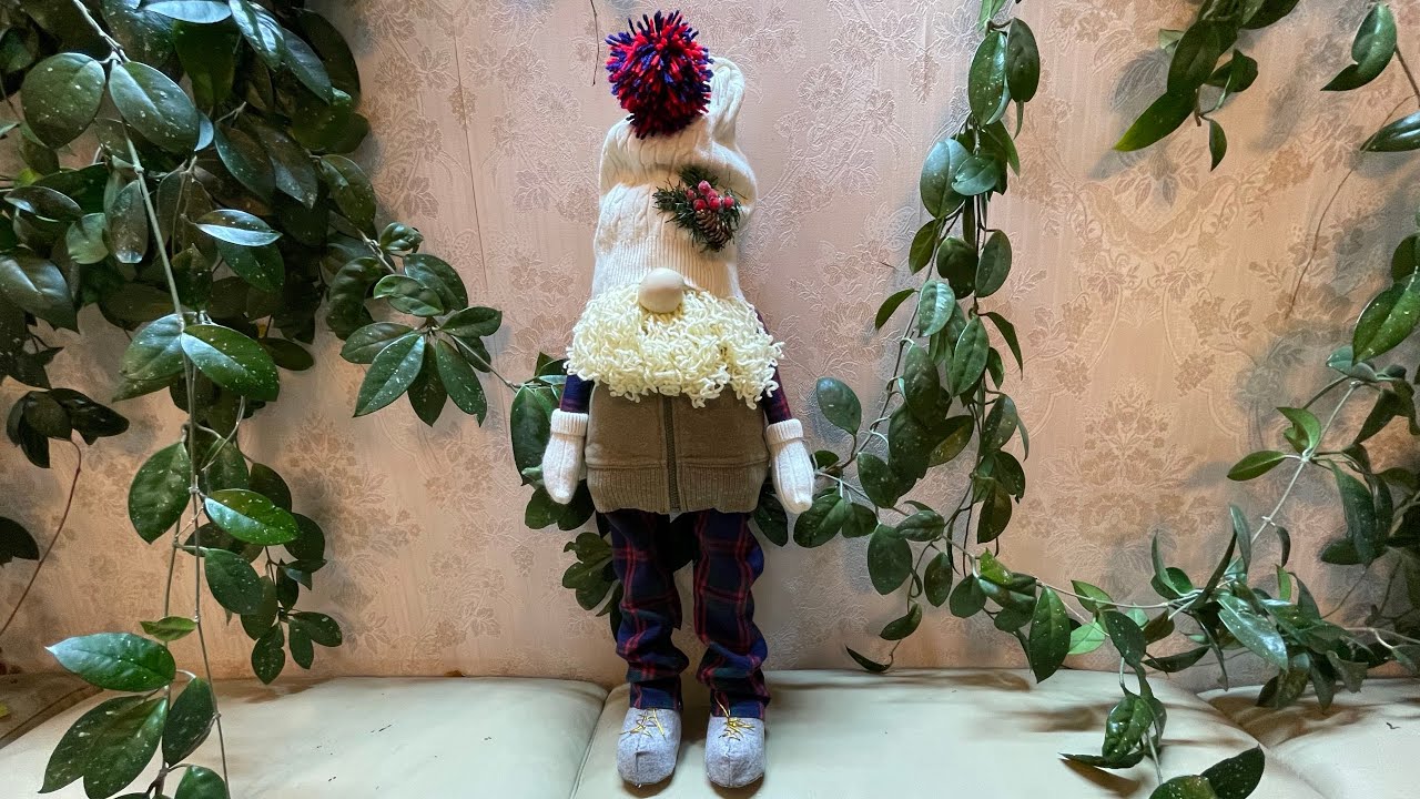 DIY Christmas Gnome on Legs.