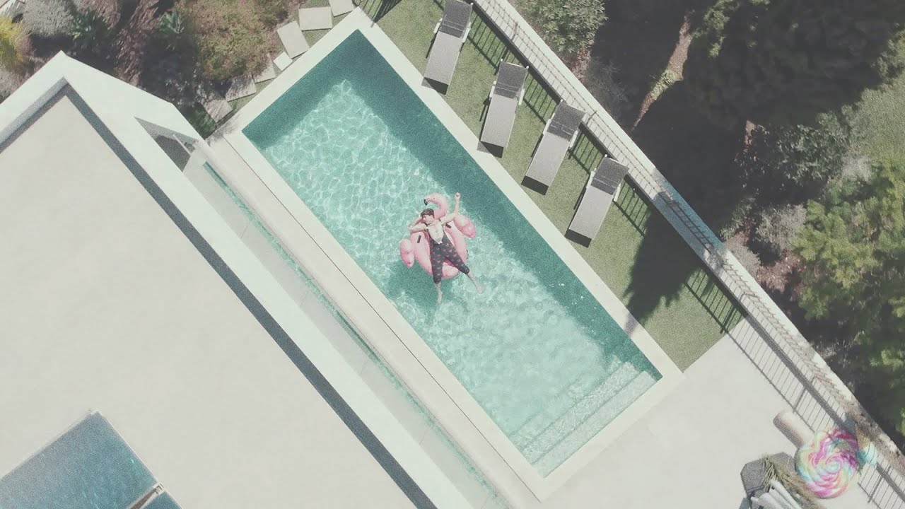 Whities &bull; RedHot (Clip Officiel)