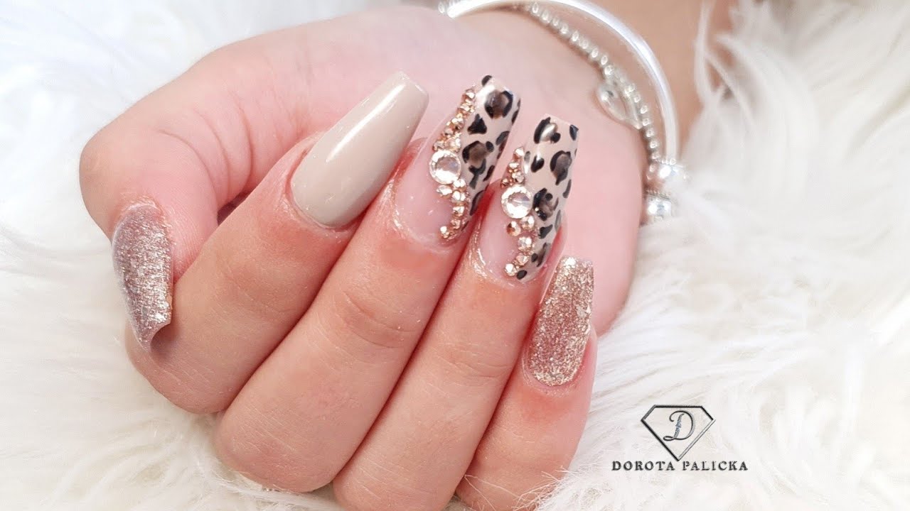 Salon nails trends. Watch me doing sculpted nails with leopard print. Autumn nails trends.