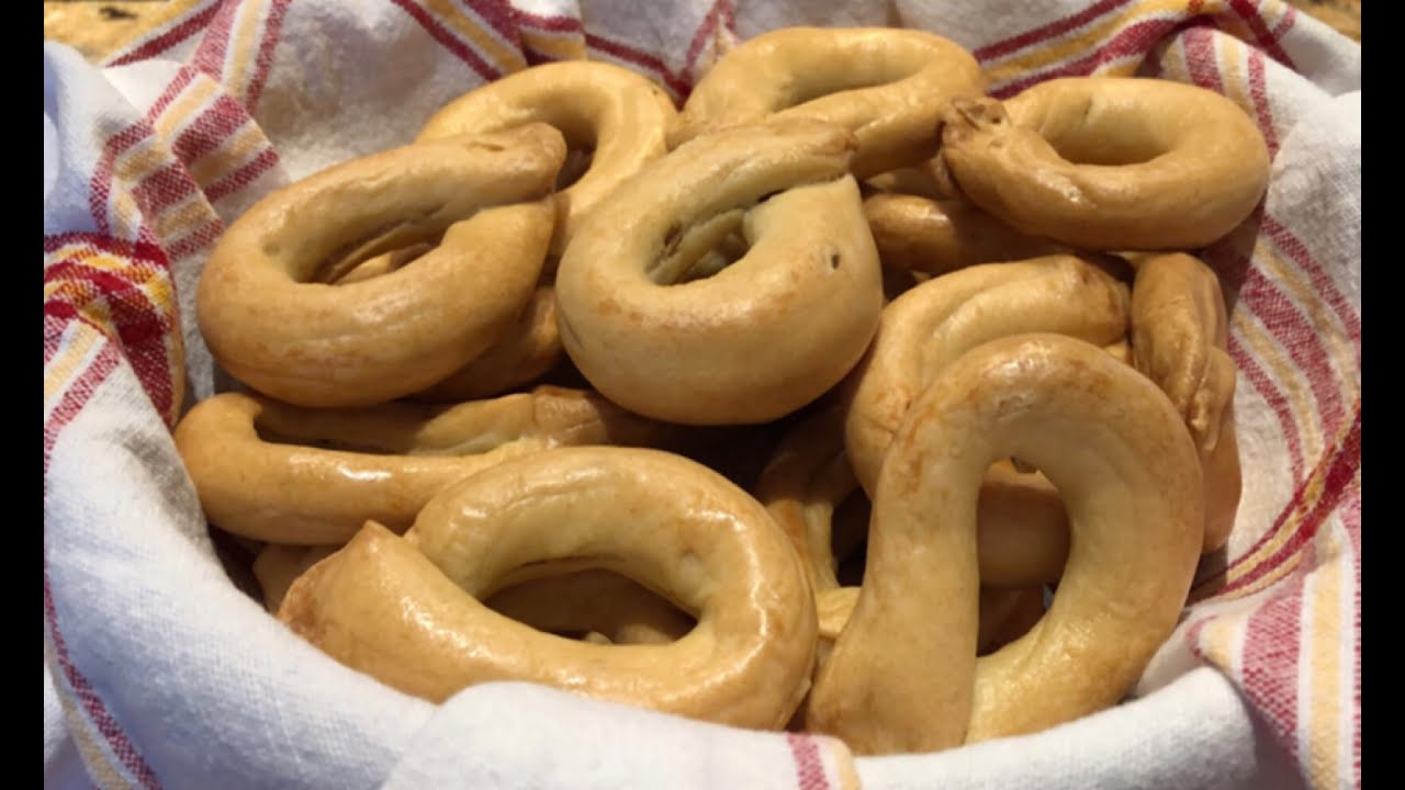 Mini Taralli with Fennel & White Wine -  Mary'sKitchenMtl