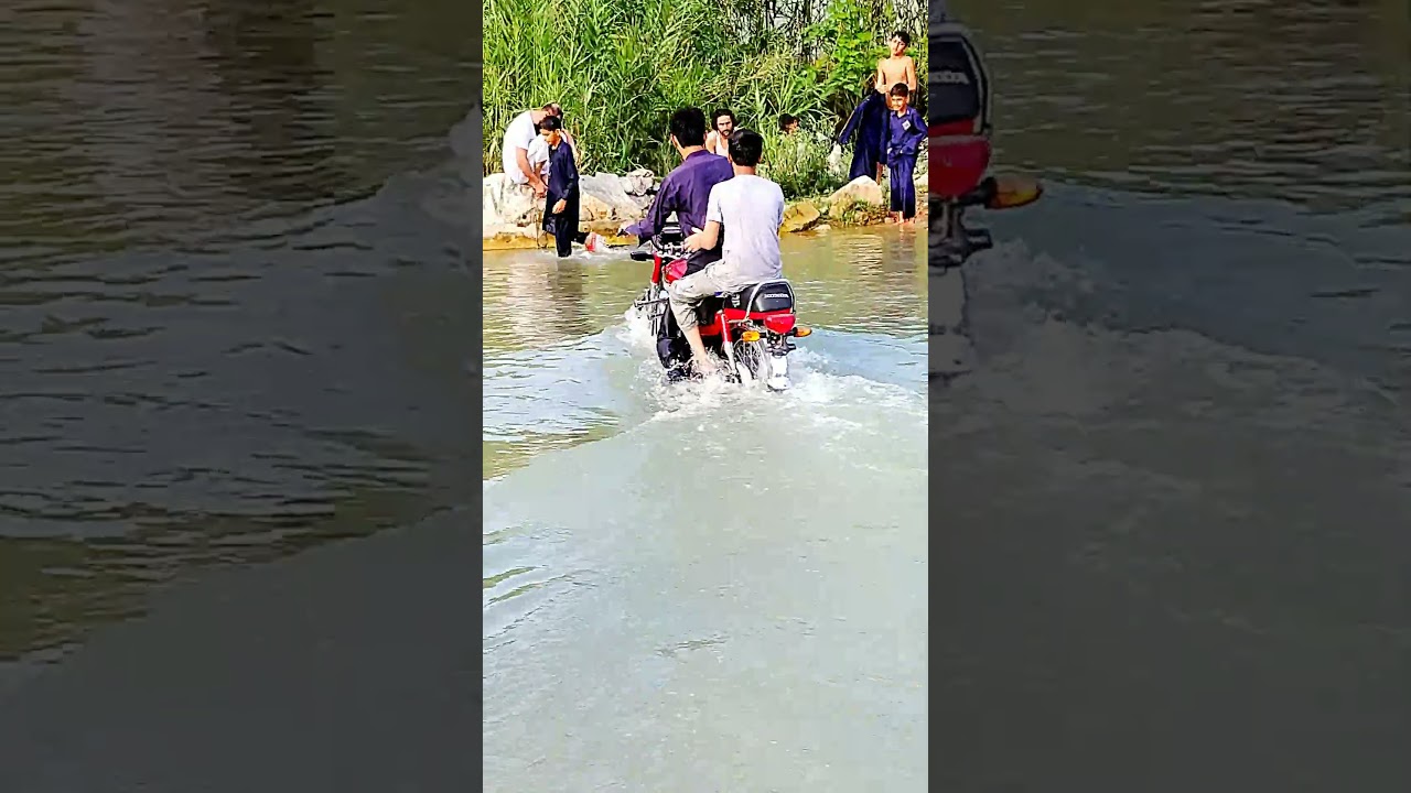 Honda CD 70cc  Vs China 110cc ❌water crossing ❌😱 Shocking result ❌❌ #shortfeed #watercrossing