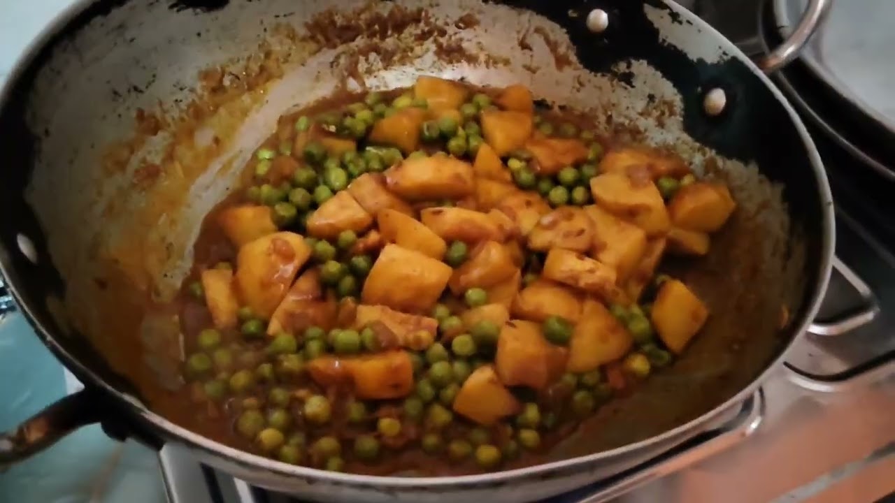 Aalu matar ki sabji ..🍲