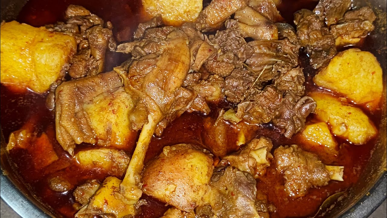 লাল আলু দিয়ে হাঁসের মাংসের রেসিপি। 🤤❤ সবাই একটু পাশে থেকো 🙏। #viral #viralvideo #ytstudioes #ytviral