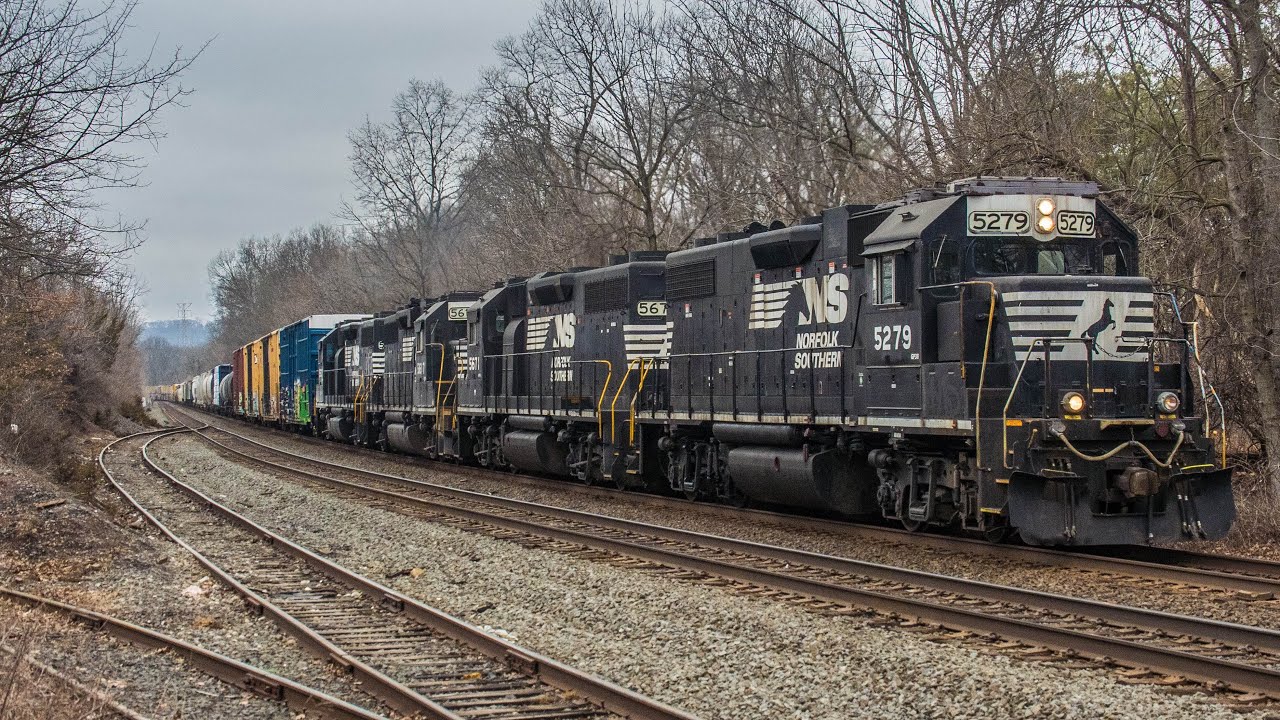 NS K76 passes Piscataway NJ with 4 GP38s an awesome RS3L and a SAAHC! 3/7/26