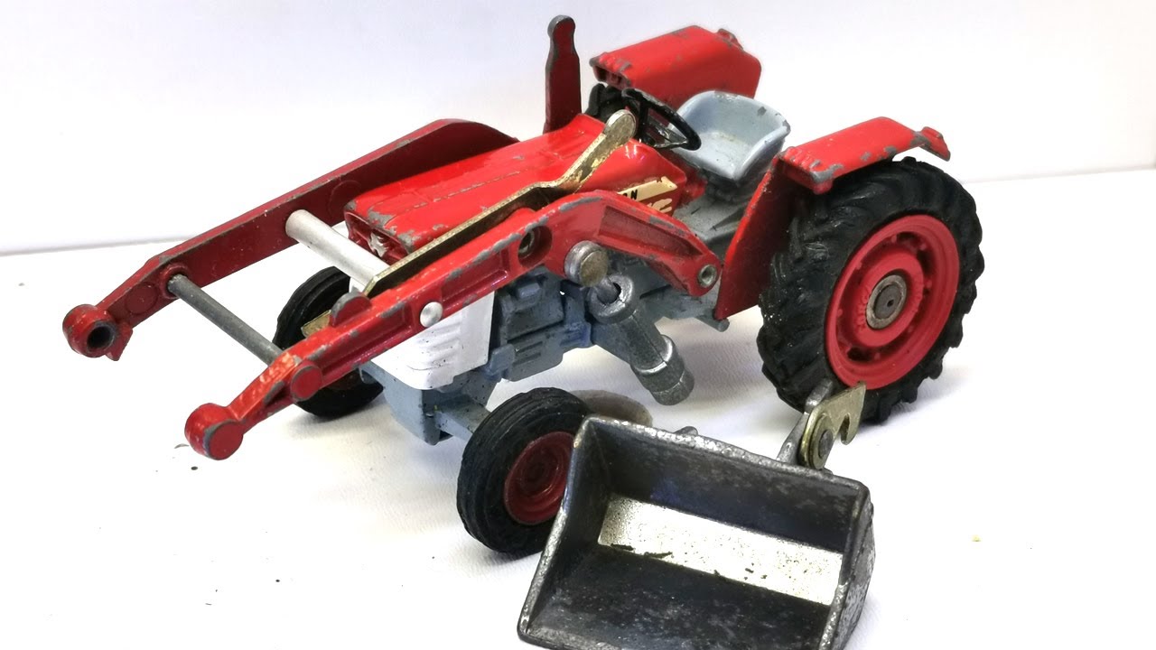 Реставрация корги Massey Ferguson 165 Трактор с лопатой № 69. Литая модель.