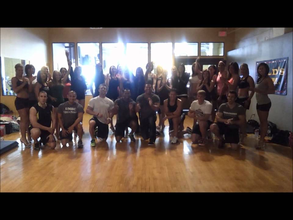 Wbff Pose with the Pros. Bikini Models and Fitness Models
