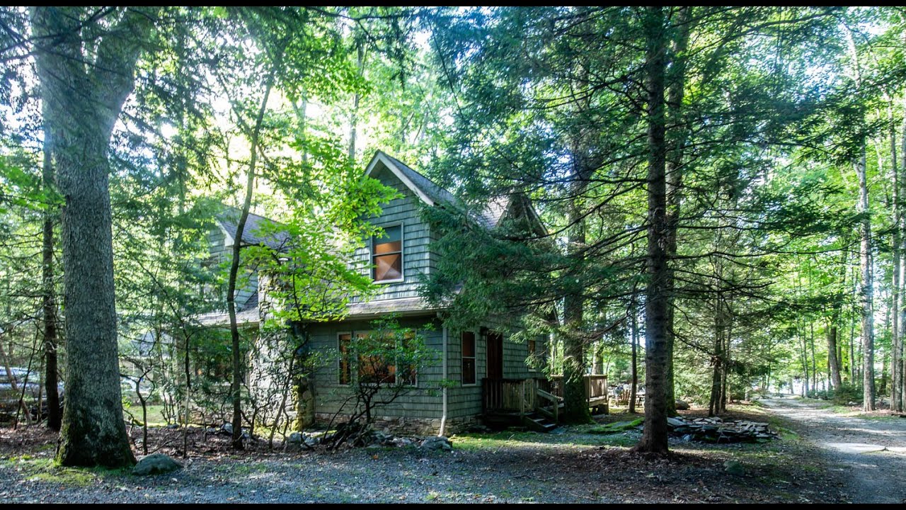 20 Canal Road, Wurtsboro NY in Wolf Lake Community