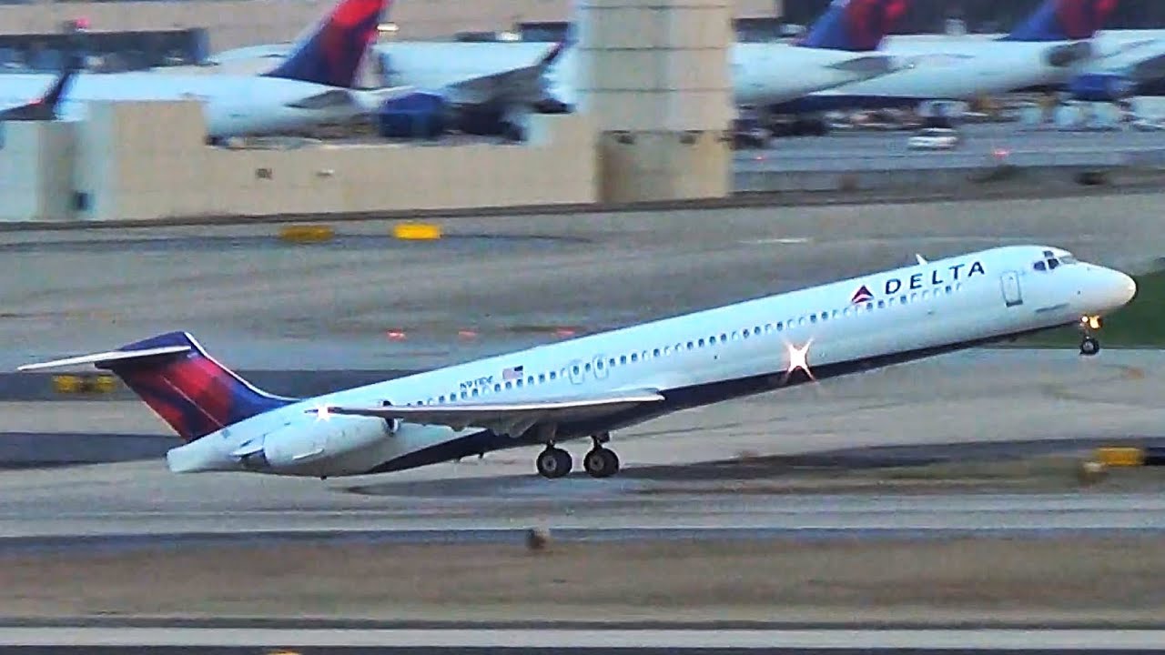 Delta Airlines MD-88 [N911DE] Takeoff from Atlanta
