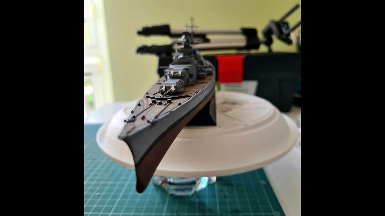 Meng Model PS003 Kriegsmarine Battleship KM Bismarck - 1/700 - składanie i malowanie.