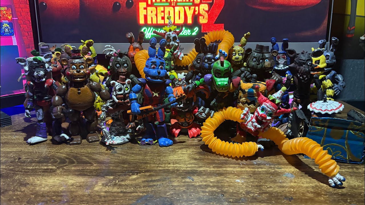 Every one of my fnaf funko custom figures! 