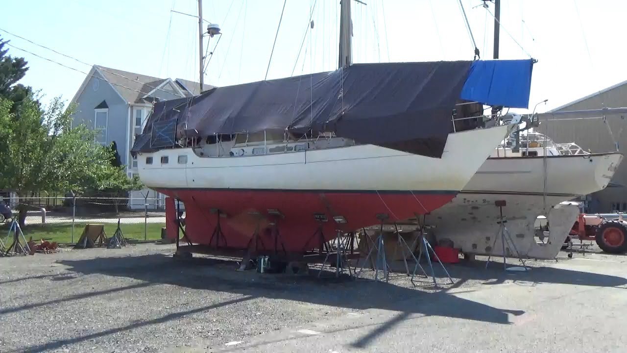 Ep040 Haul Out & Winterizing the Boat