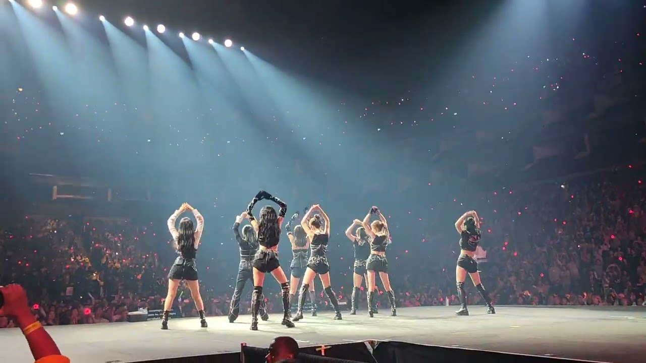 Twice - MOONLIGHT SUNRISE - Ready to be London - 8th September 2023