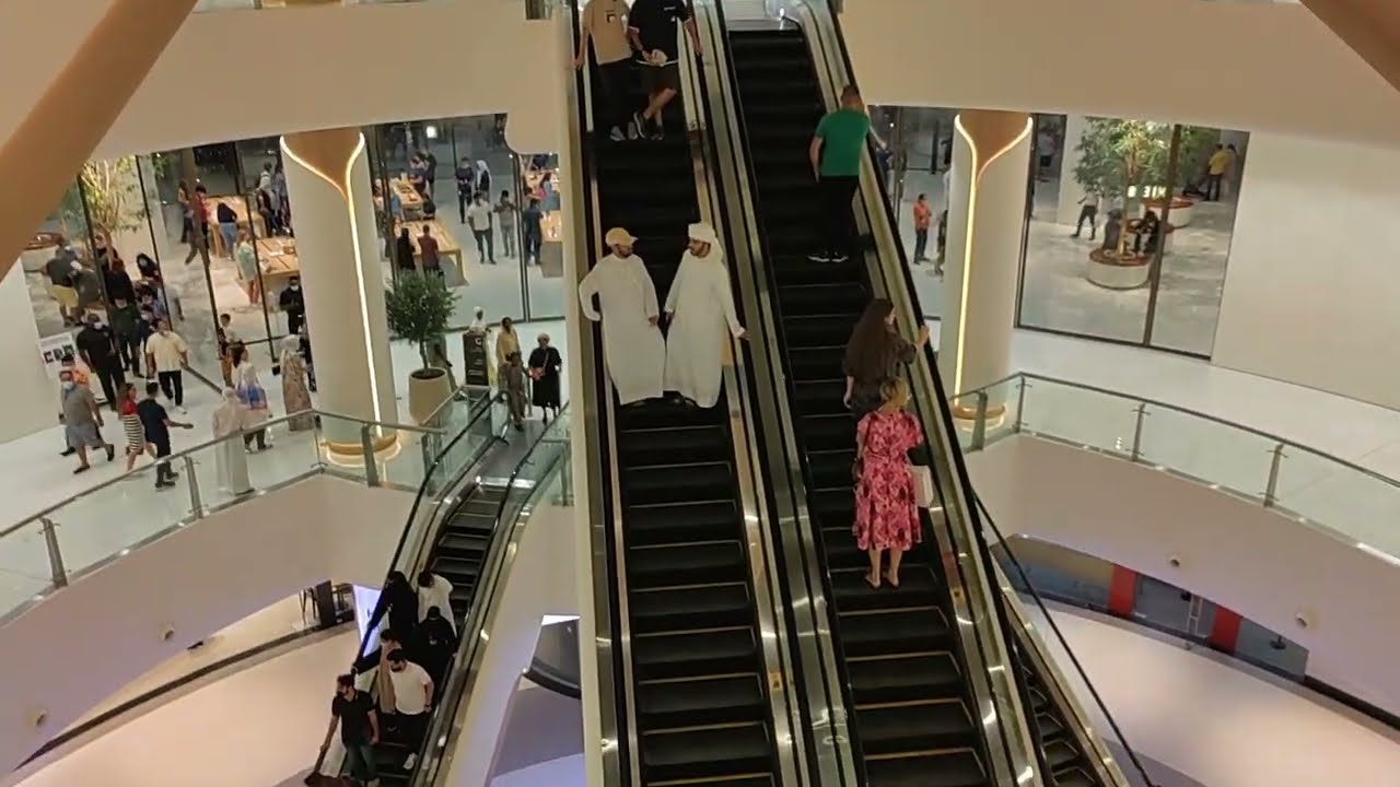 Decent sitting place in Dubai Mall 