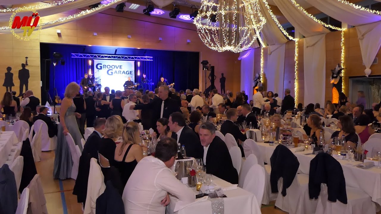 Der Schwarz-Weiß Ball in Ampfing - Ein elegantes Vergnügen
