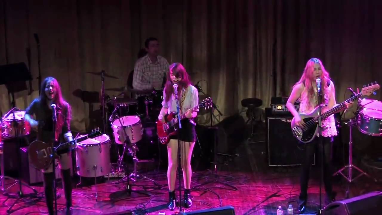 HAIM at the Palace Theater 1 of 6 