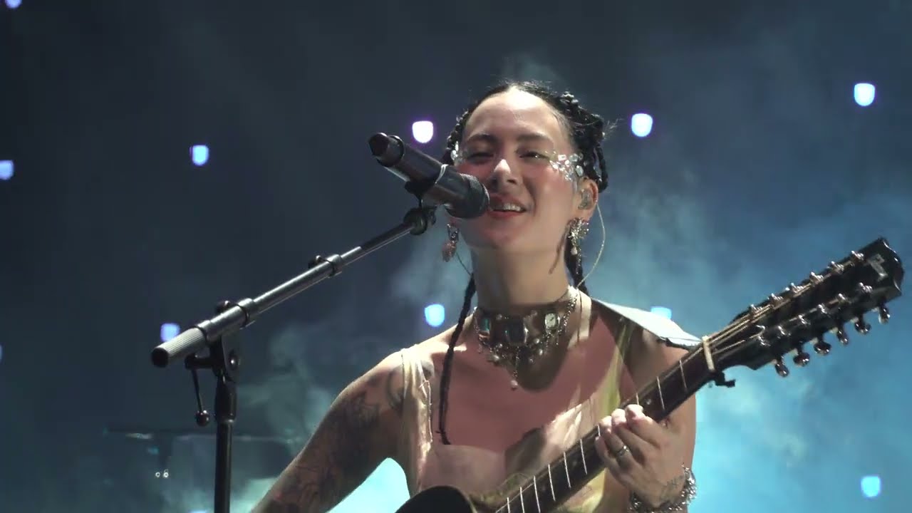 Japanese Breakfast - Orlando in Love (Radio City Music Hall, NYC 10/5/23)