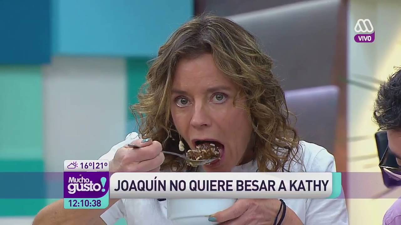Beso de Joaquin y Katy Mucho Gusto